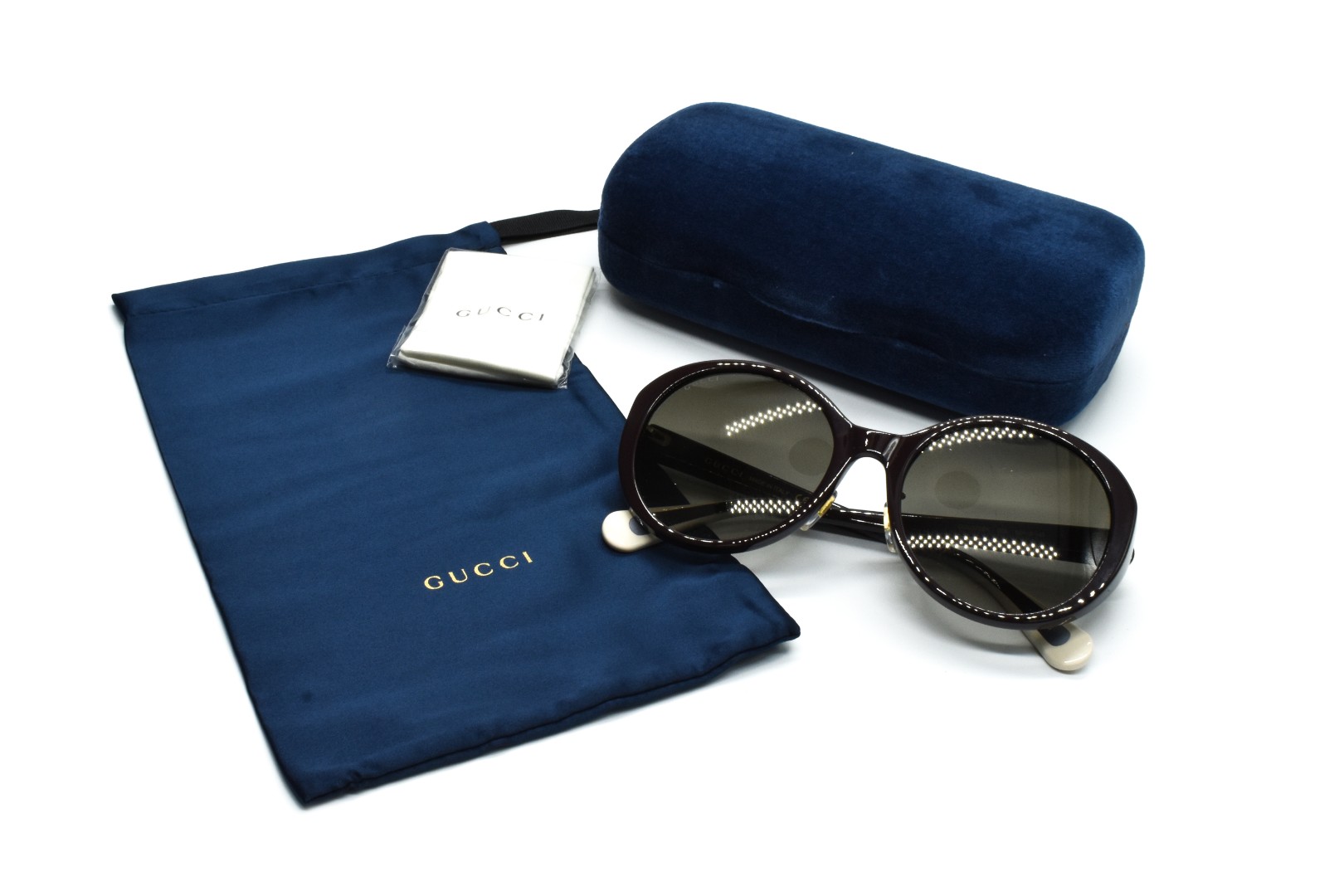 Солнцезащитные очки Gucci GG0370SK