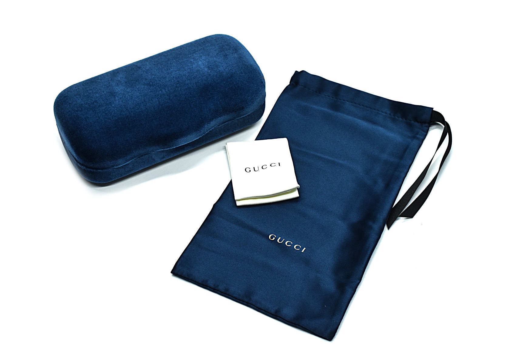 Солнцезащитные очки Gucci GG0970S 001